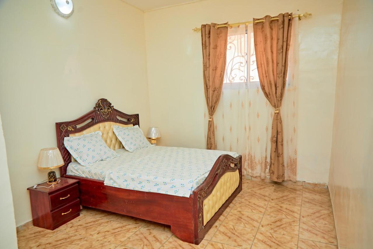 Appartement Avec Vue Panoramique Two Or Three Rooms Yaounde Luaran gambar