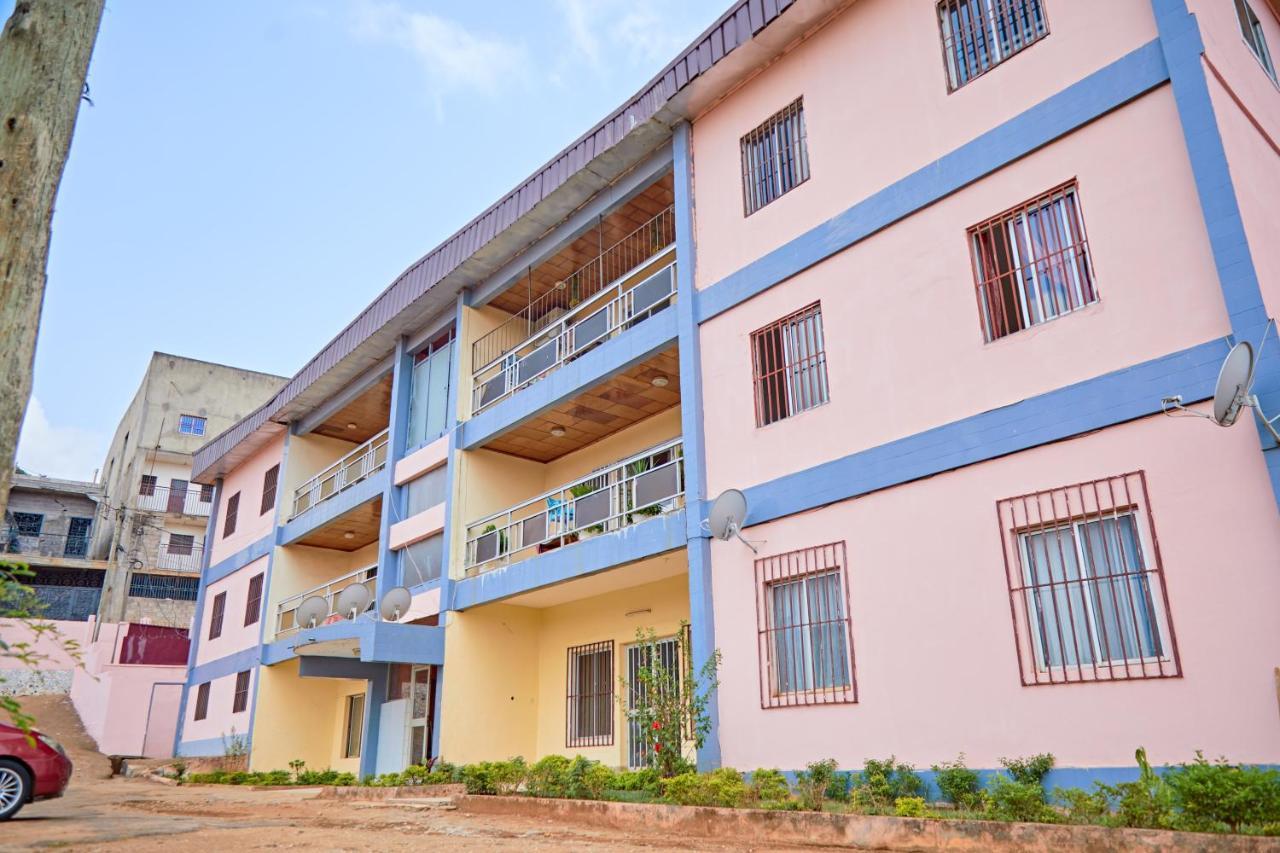 Appartement Avec Vue Panoramique Two Or Three Rooms Yaounde Luaran gambar