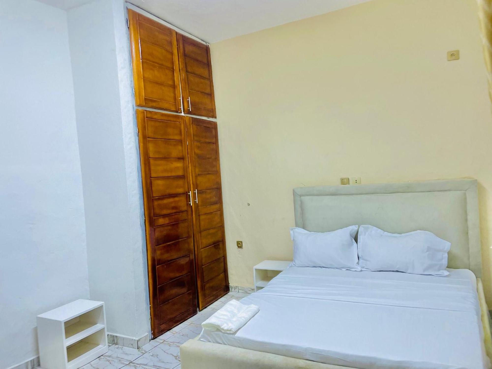Appartement Avec Vue Panoramique Two Or Three Rooms Yaounde Luaran gambar