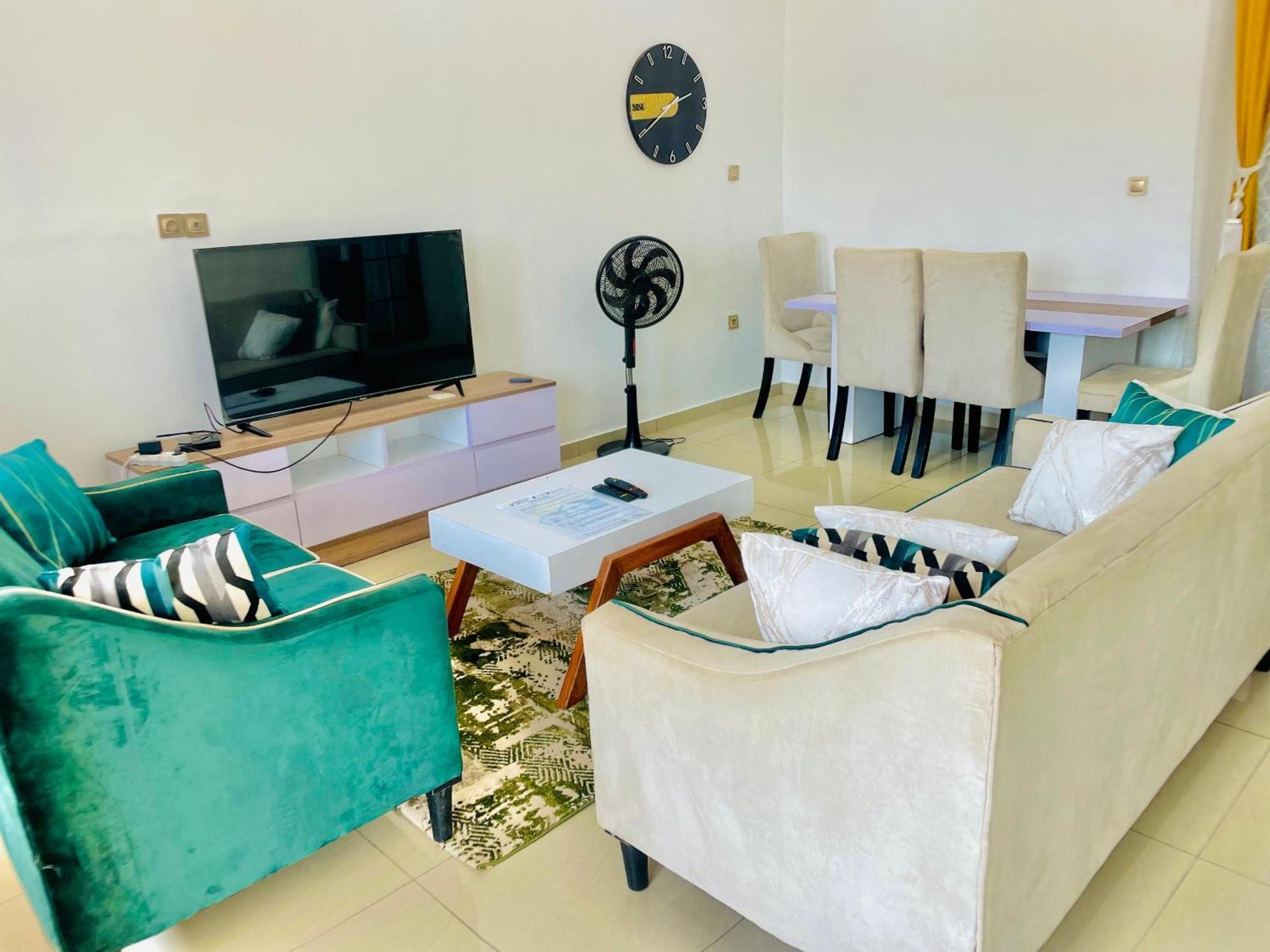 Appartement Avec Vue Panoramique Two Or Three Rooms Yaounde Luaran gambar