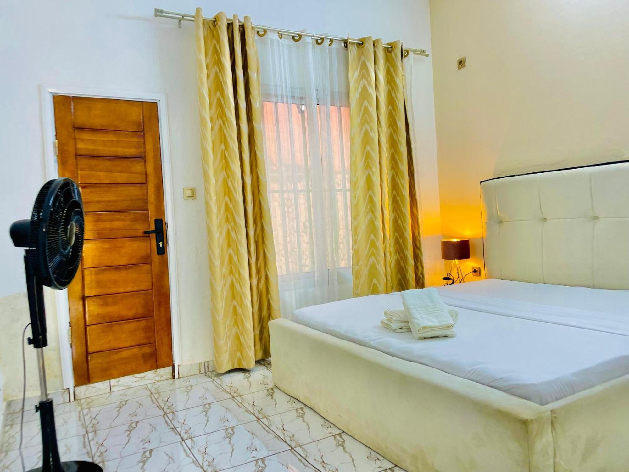 Appartement Avec Vue Panoramique Two Or Three Rooms Yaounde Luaran gambar