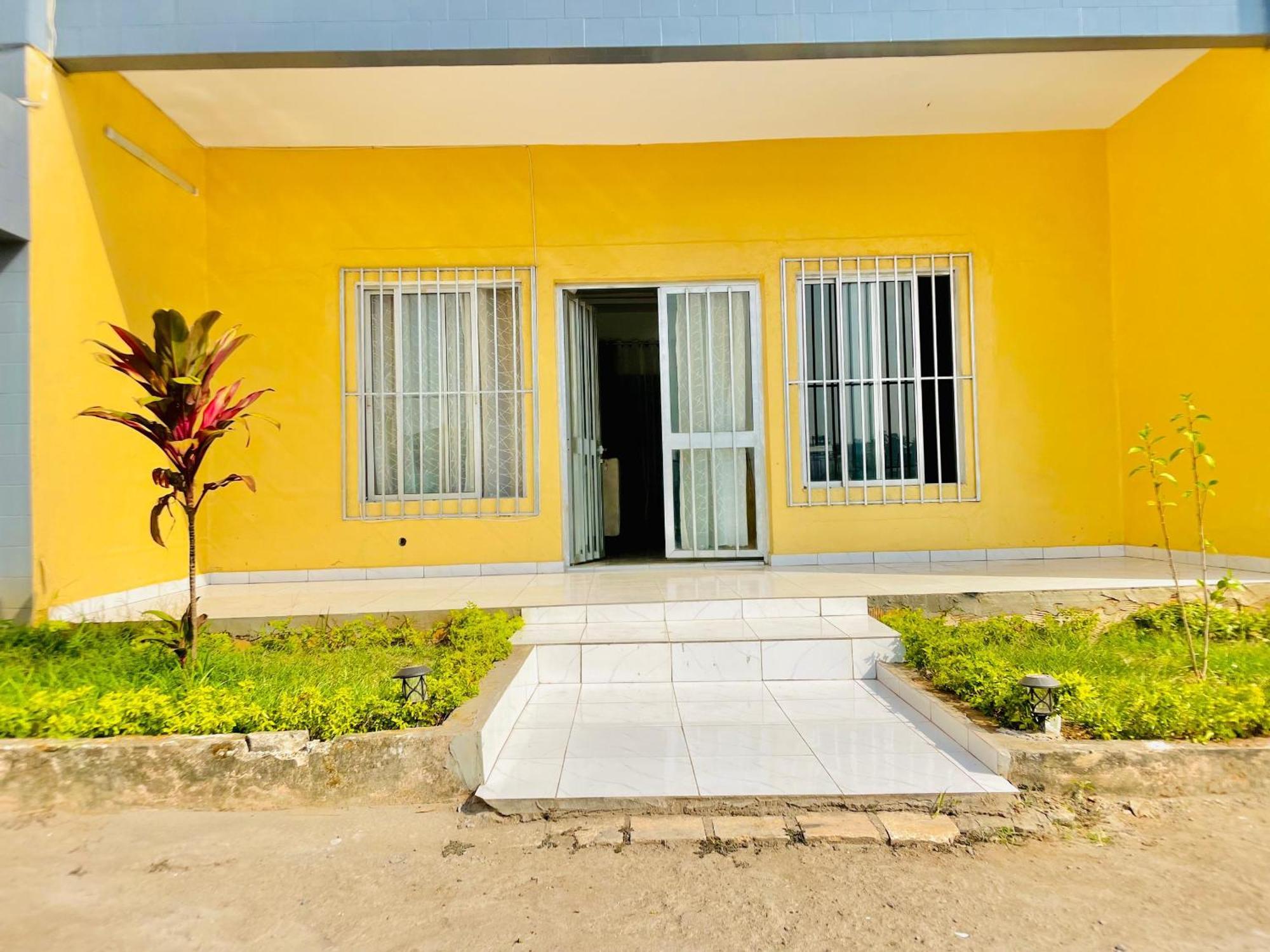 Appartement Avec Vue Panoramique Two Or Three Rooms Yaounde Luaran gambar